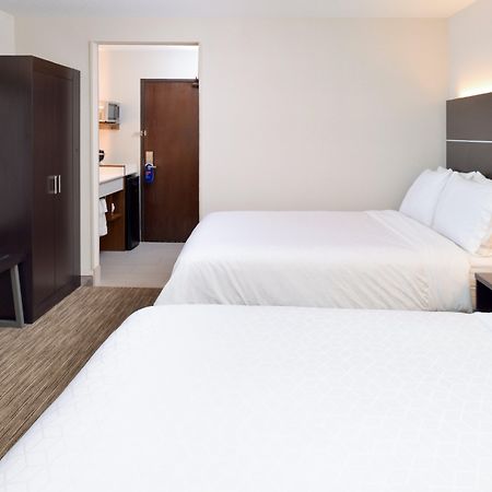 Holiday Inn Express Wixom By Ihg Extérieur photo
