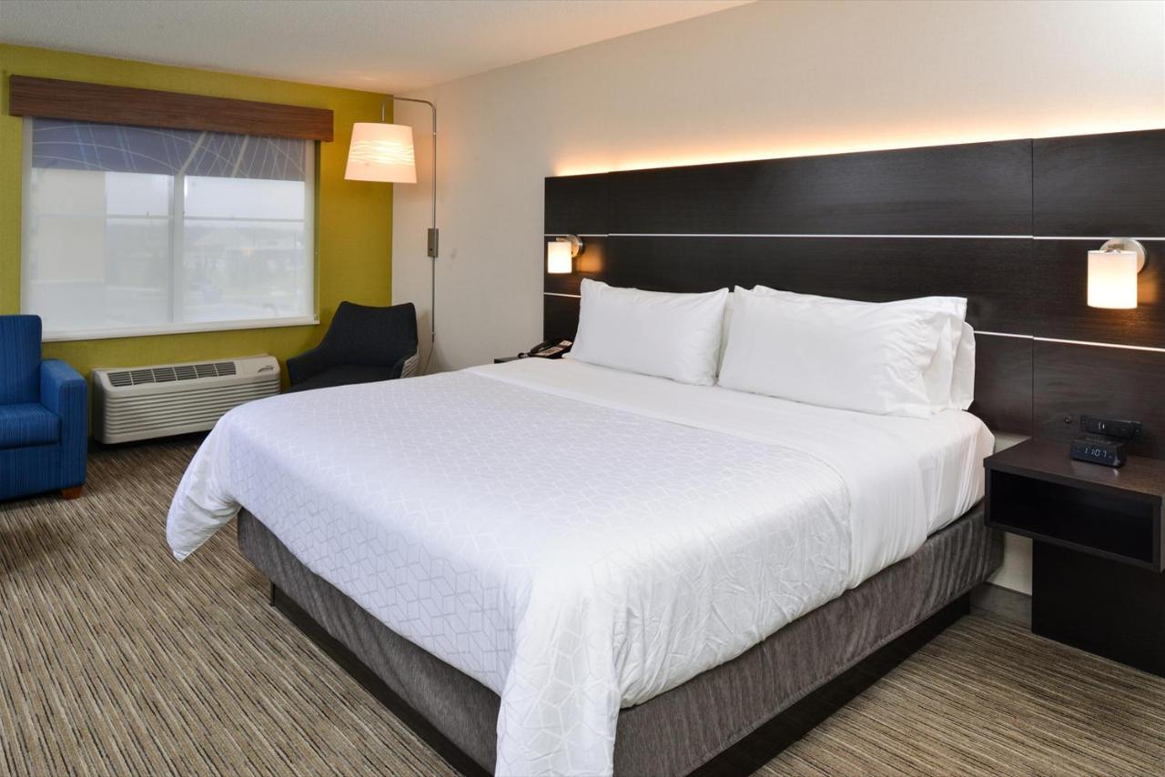 Holiday Inn Express Wixom By Ihg Extérieur photo