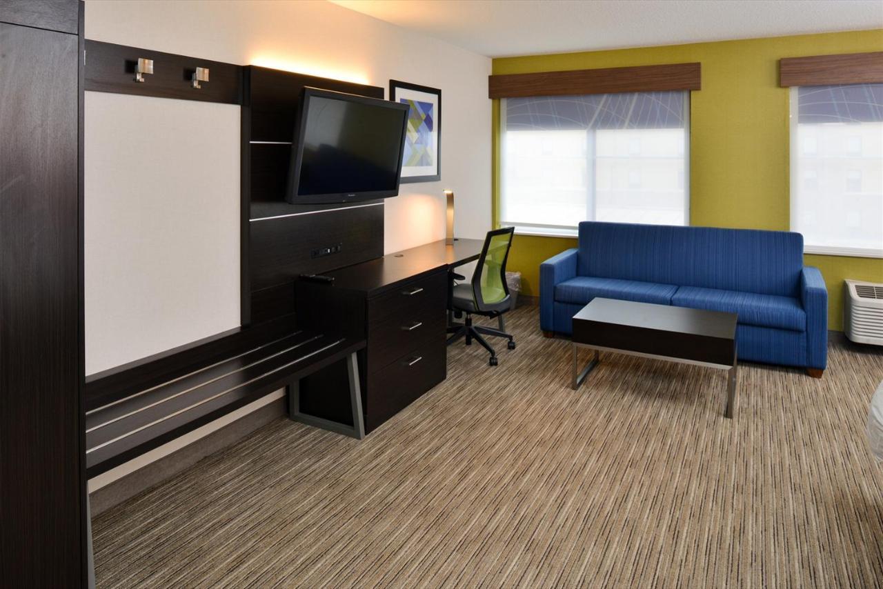 Holiday Inn Express Wixom By Ihg Extérieur photo