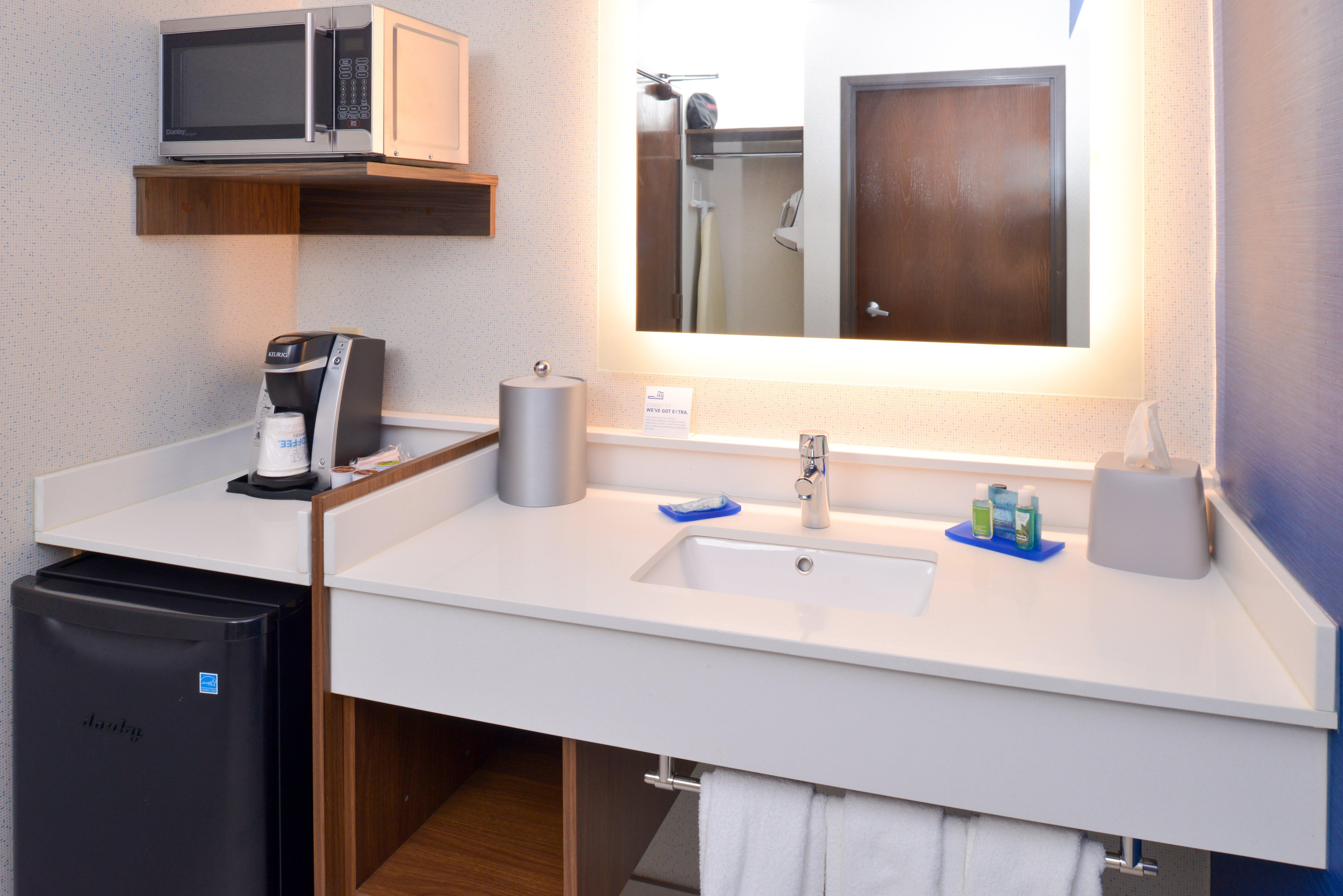 Holiday Inn Express Wixom By Ihg Extérieur photo
