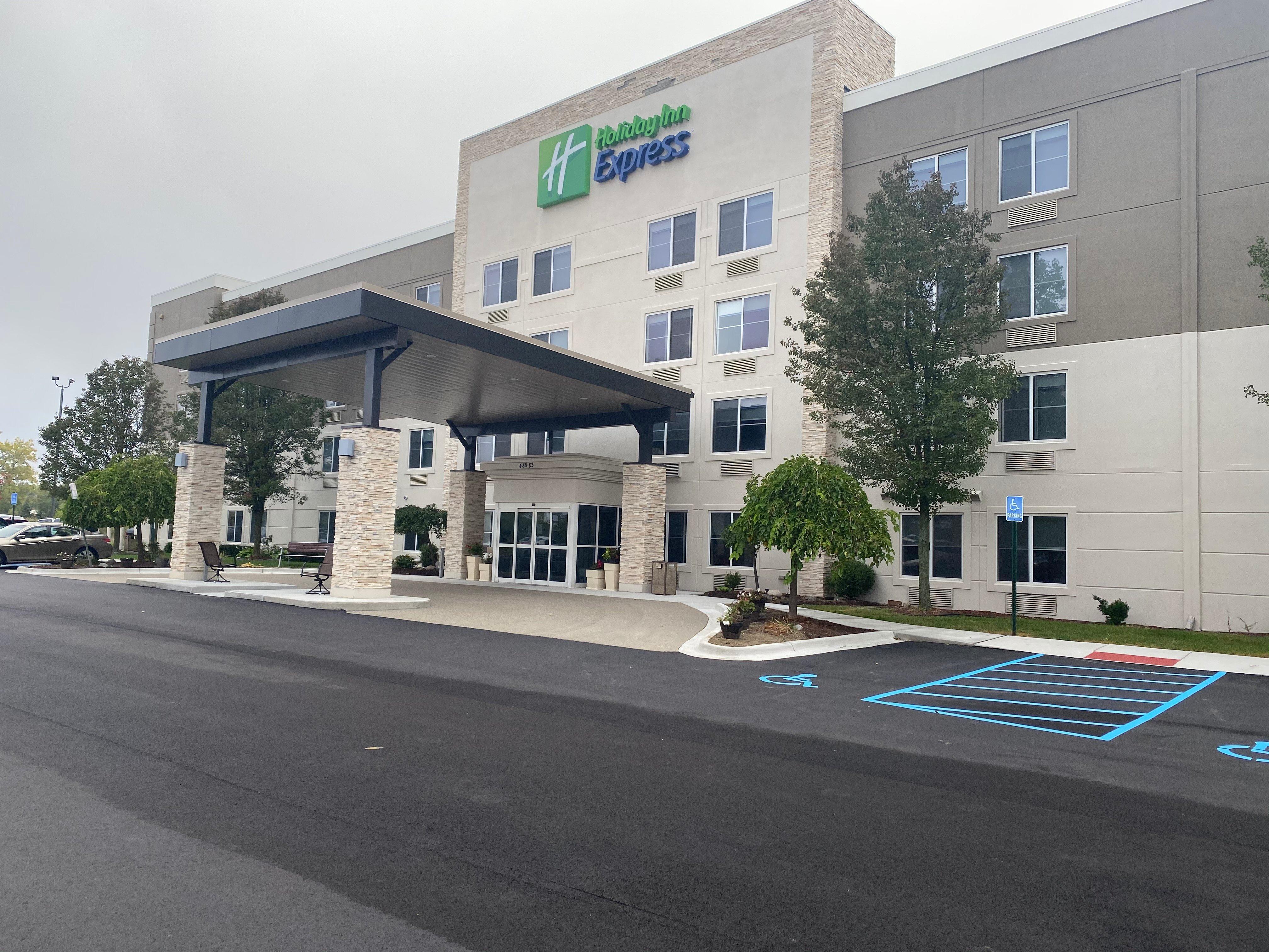 Holiday Inn Express Wixom By Ihg Extérieur photo