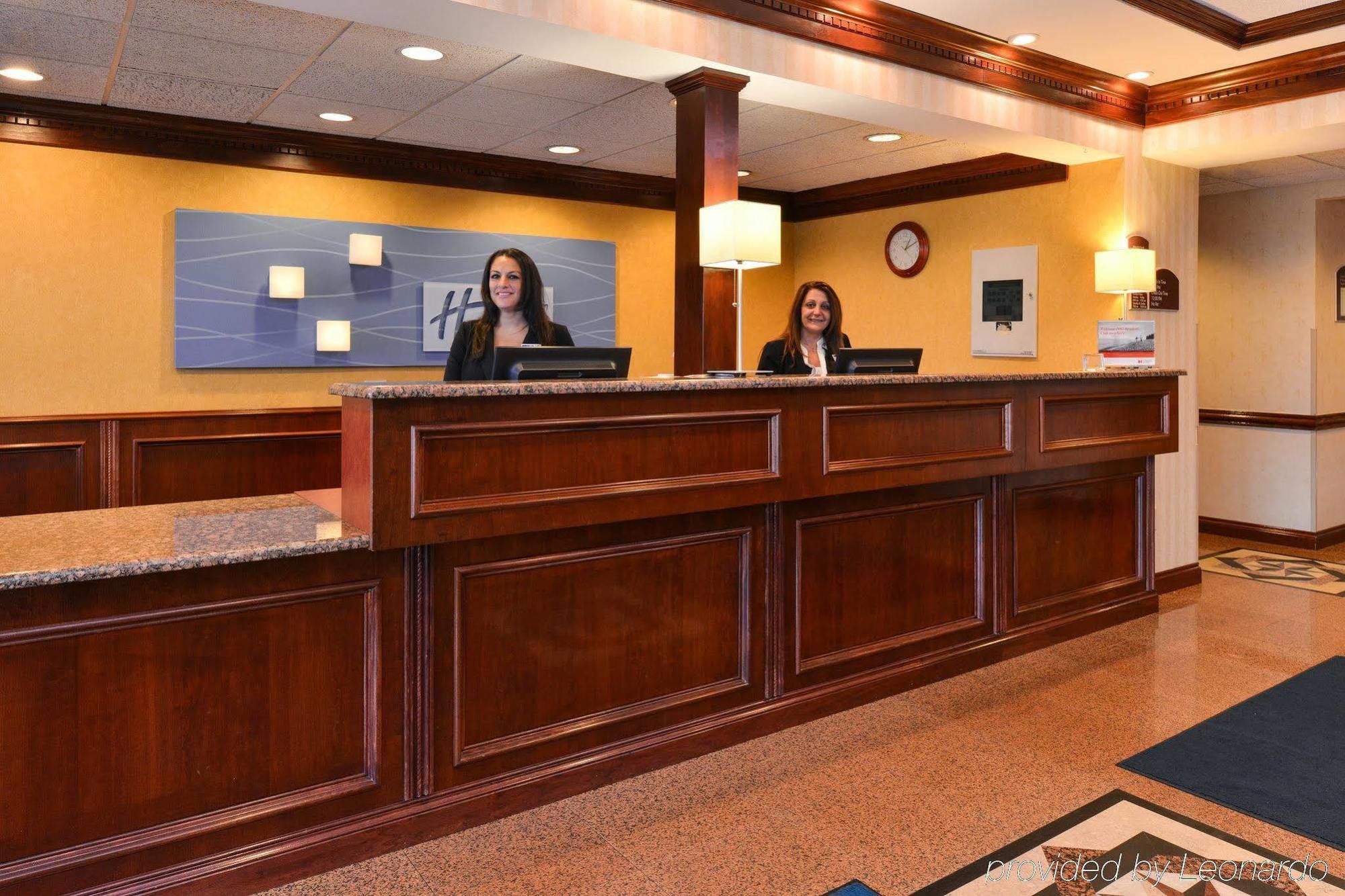 Holiday Inn Express Wixom By Ihg Extérieur photo