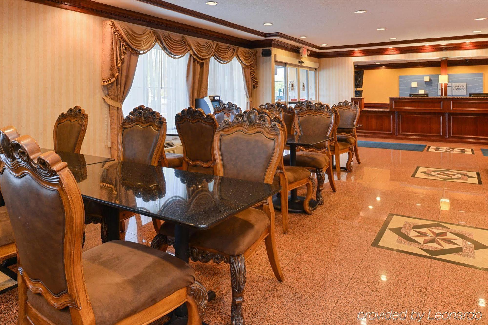 Holiday Inn Express Wixom By Ihg Extérieur photo