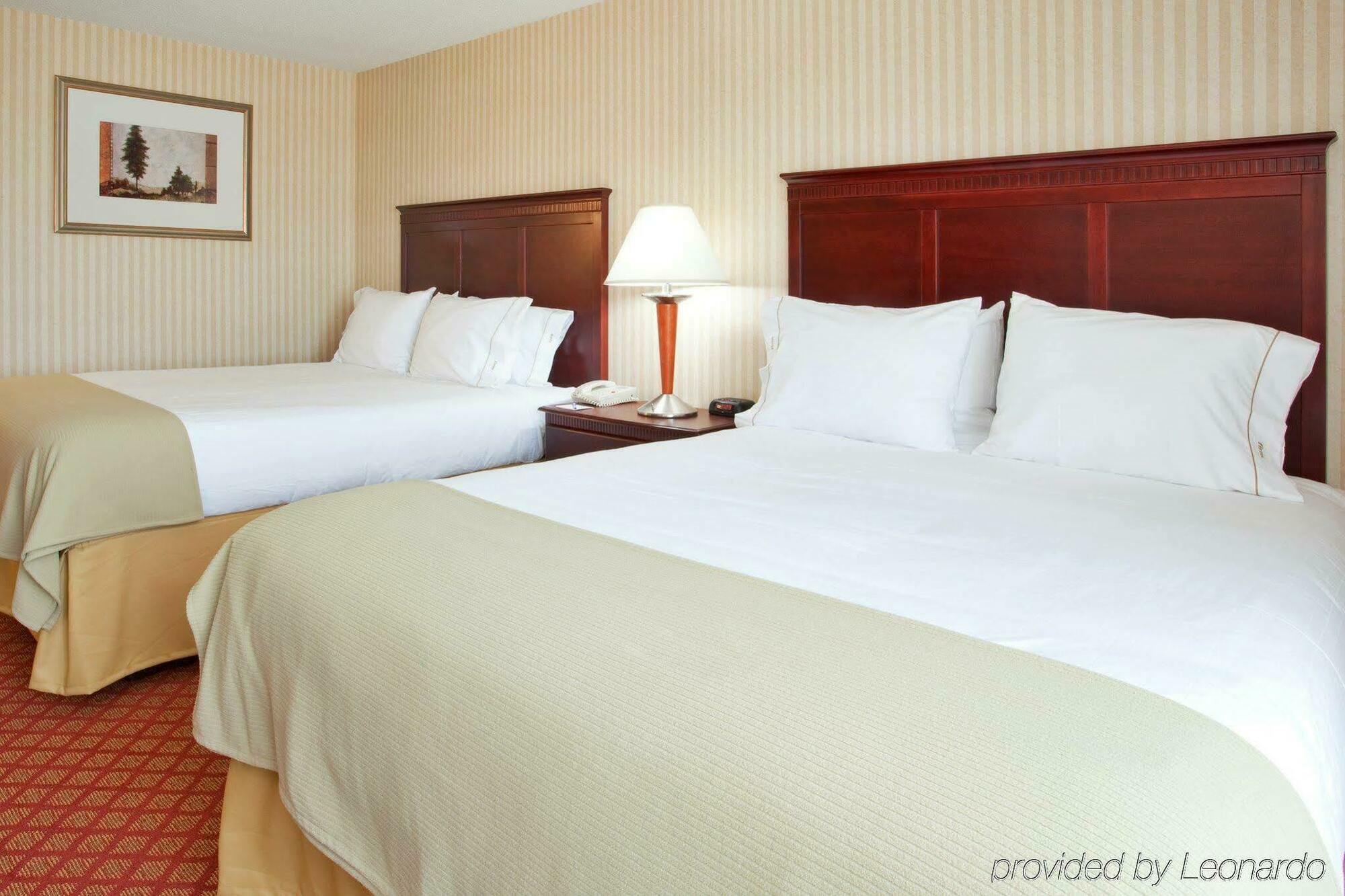 Holiday Inn Express Wixom By Ihg Extérieur photo